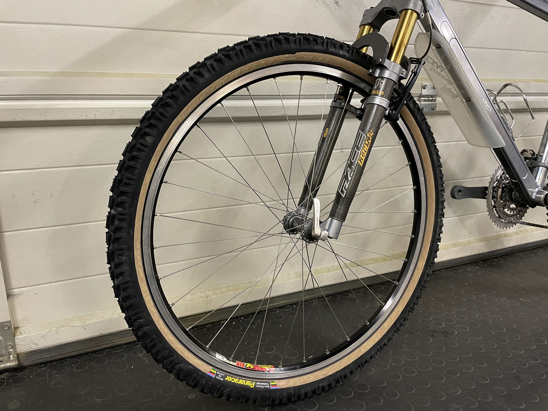 5C5845B4-2E6E-4575-9CEE-6C5868768875