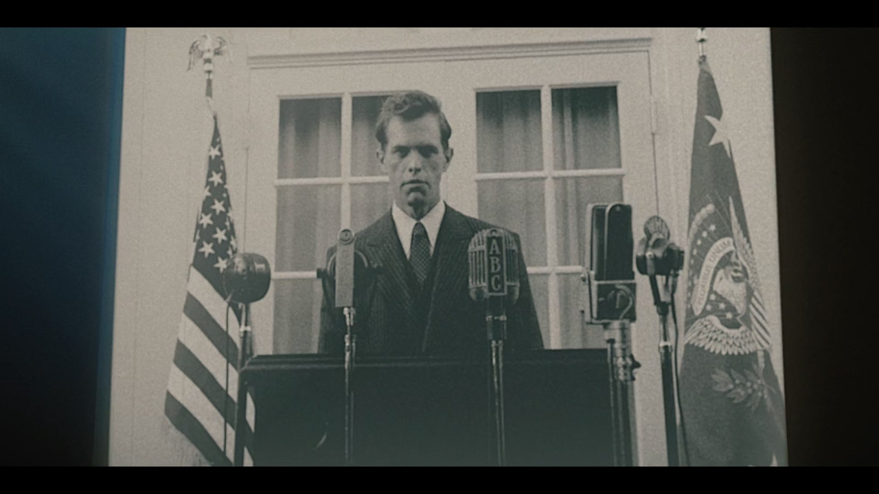 The Plot Against America (2020) S01E03 Part 3 (1080p AMZN WEB-DL x265 10bit EAC3 5.1 - HxD) [TAoE].m