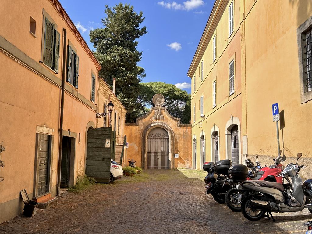 Жаркий сентябрь на побережье Тирренского моря.