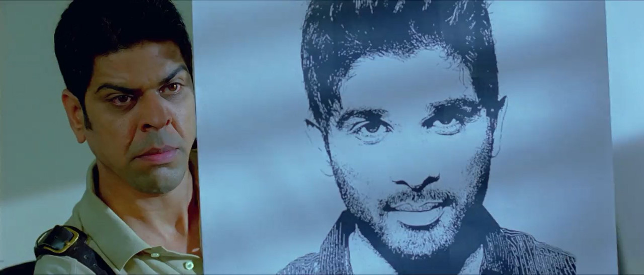 Yevadu 2014 WebRip [Hindi + Telugu] 480p, 720p ESub Screenshot