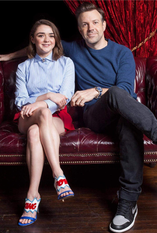 Maisie-Williams-Feet-3339429