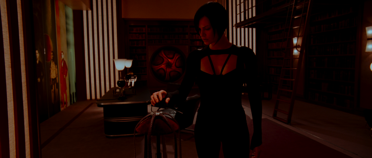 Aeon.Flux.2005.2160p.WEB-DL.x265.10bit.HDR-Нечипорук.mkv_snapshot_00.39.06.386