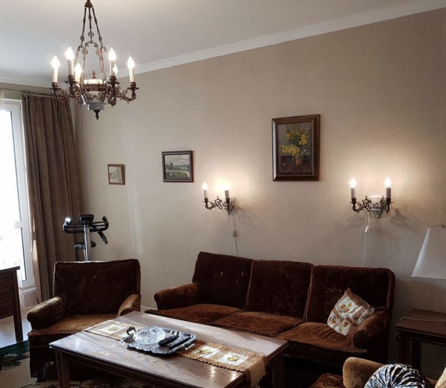 D1612925-49C5-4498-B292-38B63DB36280