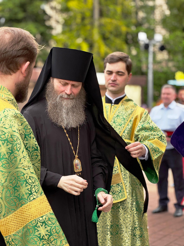 Архиерейское богослужение в Троицке. Троица 2025