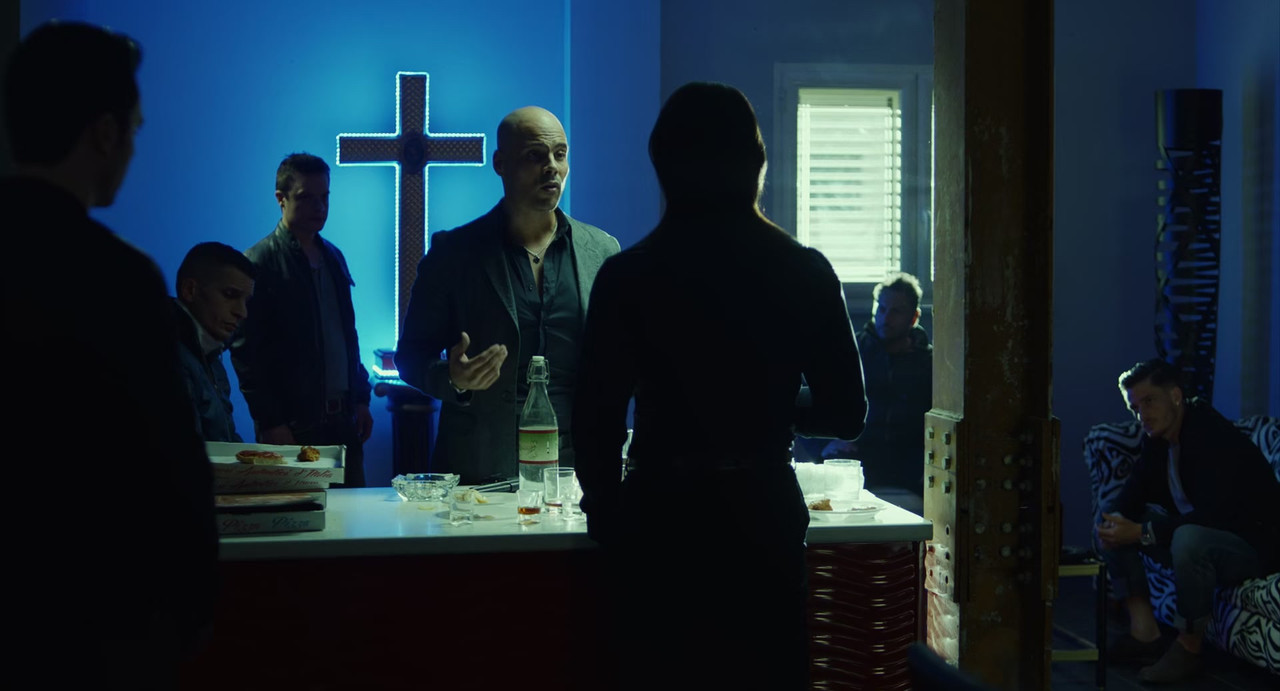 Gomorrah (2014) - S02E01 - My Life (1080p x265 r00t)-3