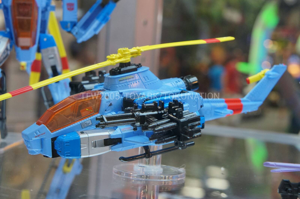 SDCC-2013-Transformers-Generations-008_137410940