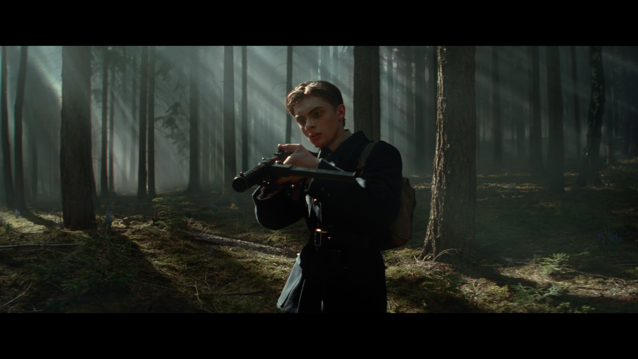 mpv-shot_White.Bird.2023.2160p.UHD.BDRemux.HDR.DV.HEVC-Нечипорук_01_32_12_0008