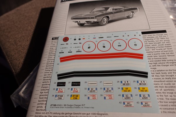 i.postimg.cc/SRRpsxtn/Dekaler-Revell-Dodge-Charger-R-t.jpg