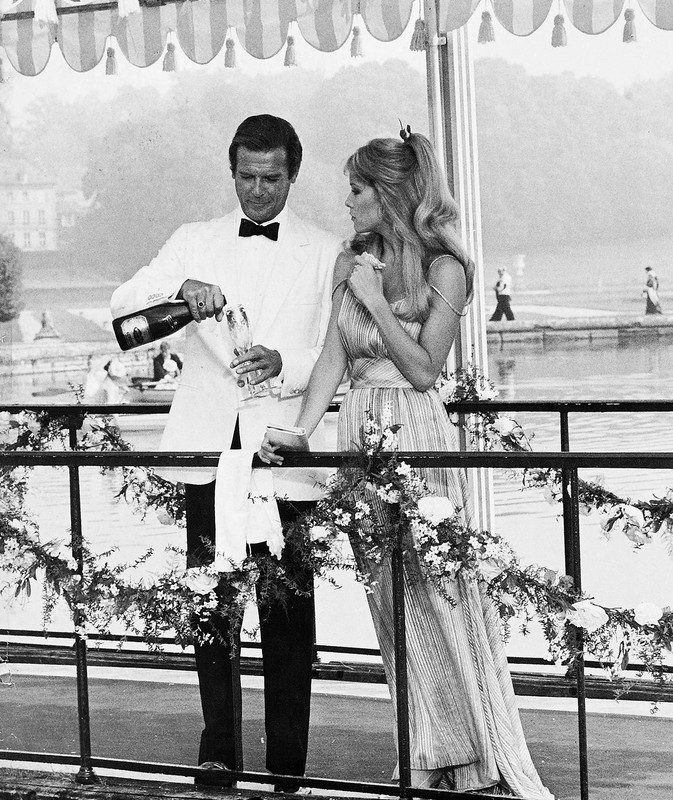 roger_moore_89