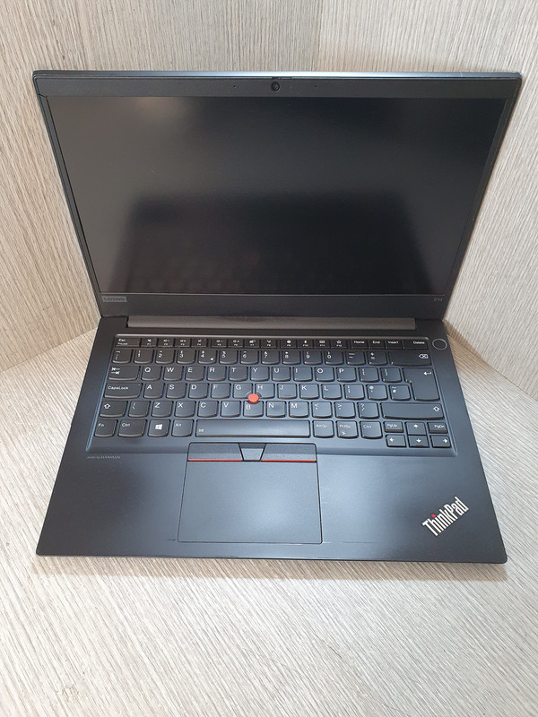 QSC MP-A40V amplifier - Grade C - image