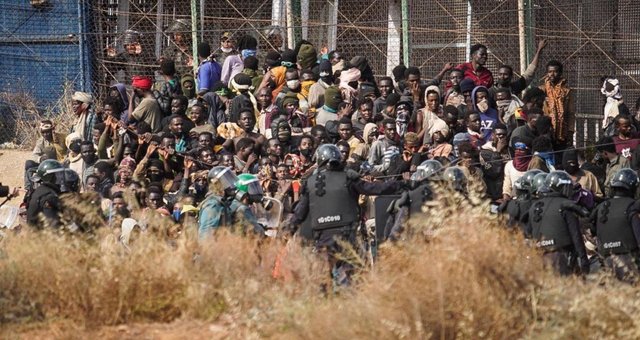 Estupor en el mundo: Policías de Marruecos y de España asesinan y masacran a decenas de inmigrantes africanos en Melilla Masacre-melilla-ME