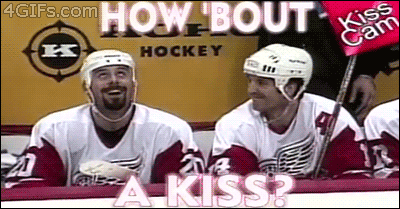 funny-gif-kiss-cam-hockey.gif