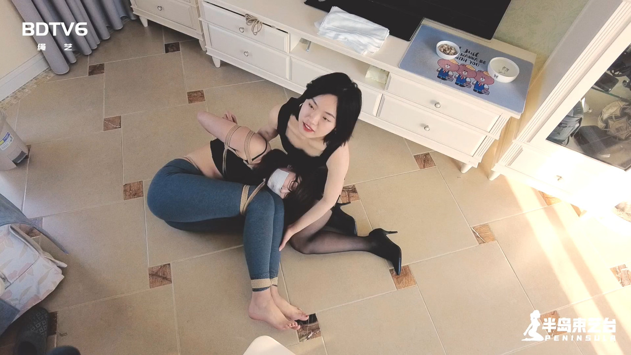 半岛束艺 为什么都来欺负她，连海语也来欺负小蛇.mp4_20210303_132525.306