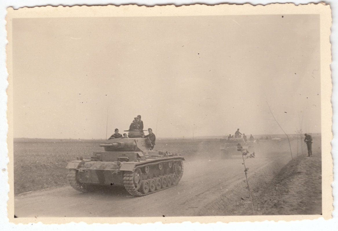 Wehrmacht Panzer III Übungsfahrt am 19.IV.41 in 