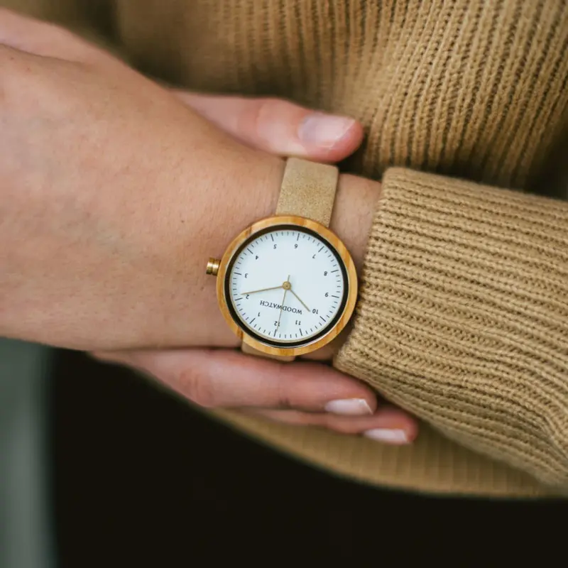 Copenhagen Beige WoodWatch – regalo elegante di pensionamento per donne con design minimalista nordico
