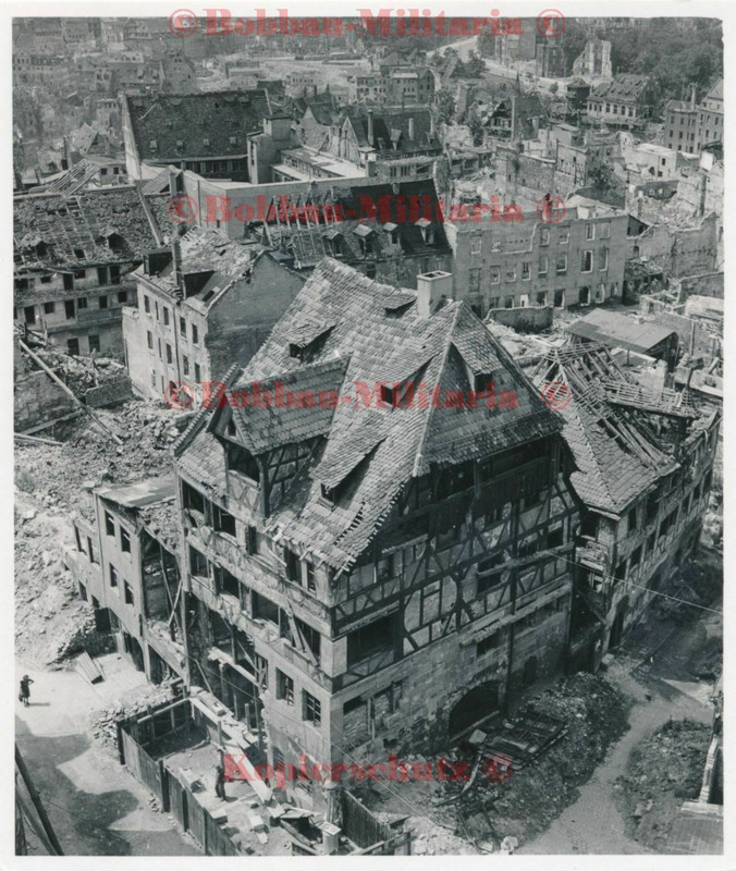 Foto Nürnberg 1945 zerstörte Innenstadt Haus Ruinen combat Bomben Angriff !.