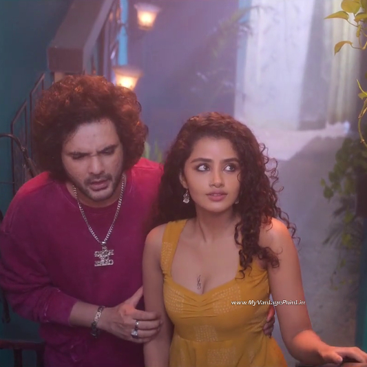 one-night-stand-scene-of-anupama-parameswaran-in-tillu-square-2024