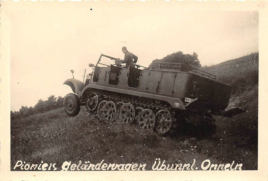 Halbketten - Zugmaschine Büssing - NAG in Oppeln
