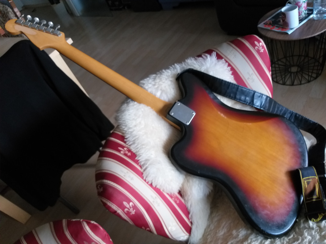 1997-2000 CIJ '66 Reissue Jazzmasteranother question