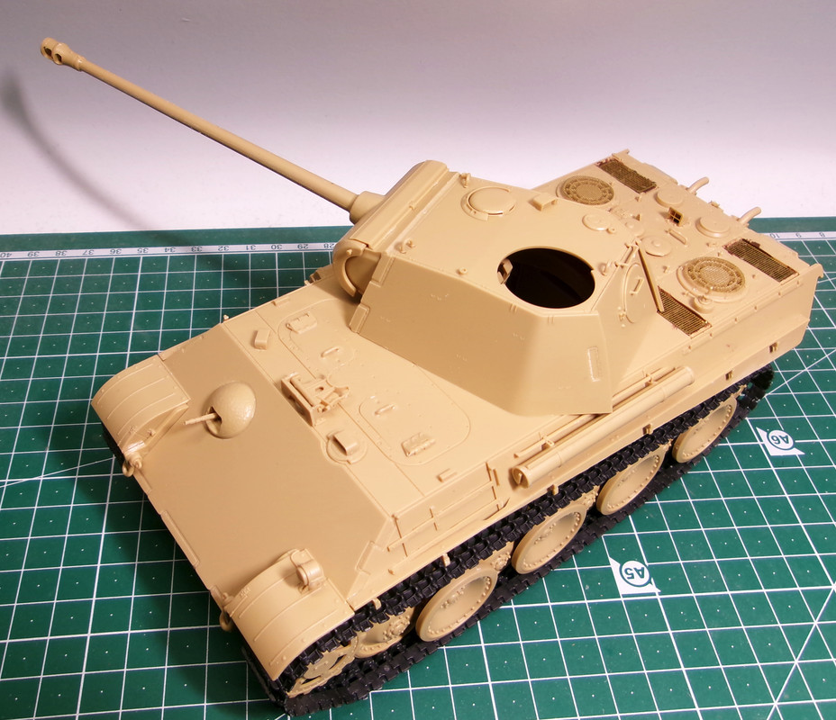 Academy Hobby 13523 Pz.Kpfw.V Panther Ausf.G Derni?re production 1/35