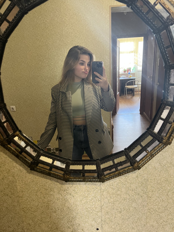 3E824AC2-A545-438D-BD0B-569F4CA3F6D8