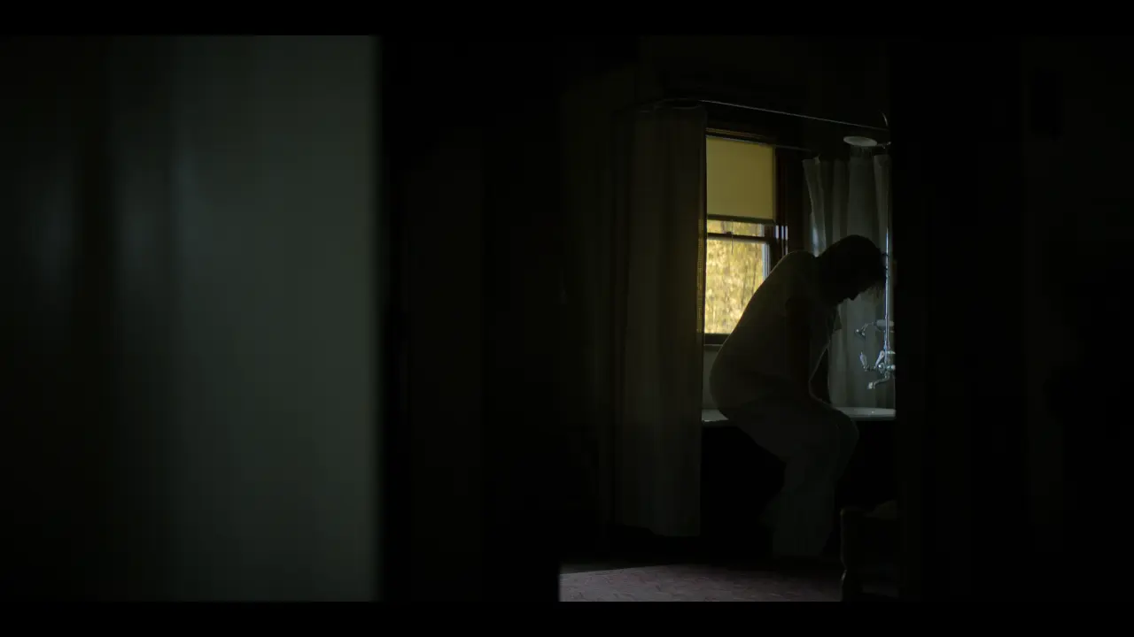 The.Old.Man.S01E01.La.fuga.2160p.WEBMux.ITA.ENG.DD5.1.x265-BlackBit[screenshot 1]