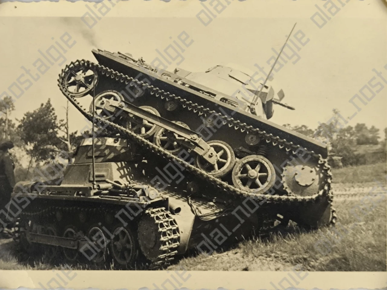 WK2 Foto Panzerkampfwagen Pz Kpfw IRahmenantenne Erprobung Putlos3 Pz Div