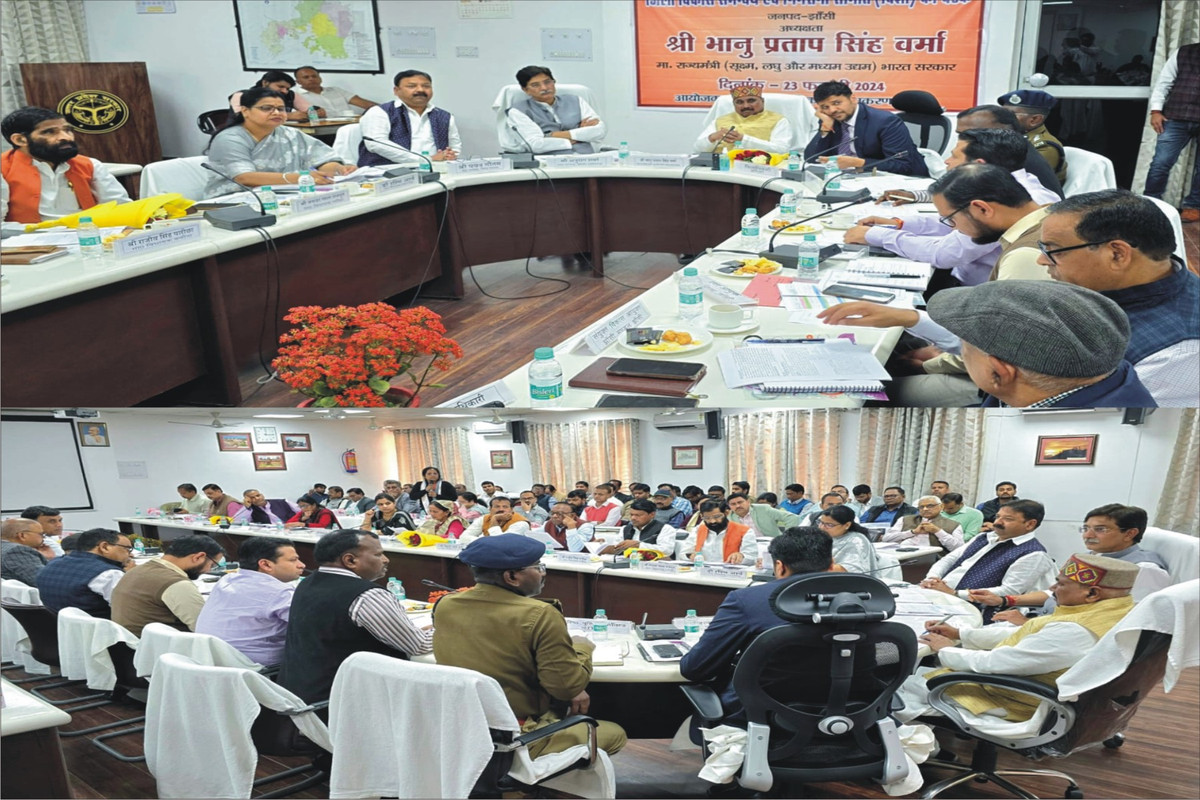 मा0 मंत्री जी सहित समस्त जनप्रतिनिधियों के निशाने पर रहा विद्युत विभाग, आरडीएसएस योजना पर उठाए सवाल