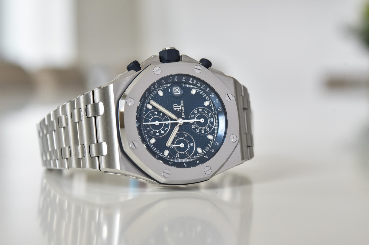2021-Audemars-Piguet-Royal-Oak-Offshore-Selfwinding-Chronograph-steel-26238ST.OO_.2000ST.01-re-editi