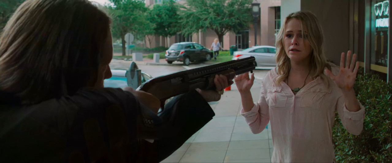 Left Behind 2014 BluRay [Hindi + English] 480p 720p ESub Screenshot