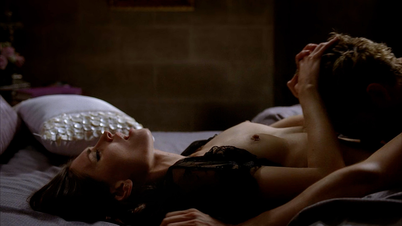 Karolina Wydra True Blood 00 03 24 01 Still023