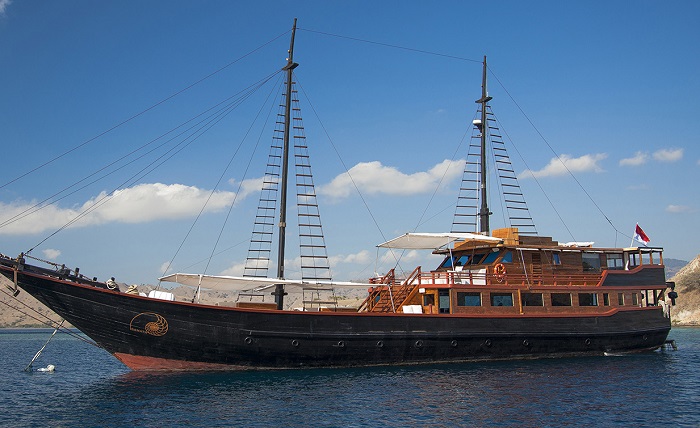 Kapal Pinisi Samanta