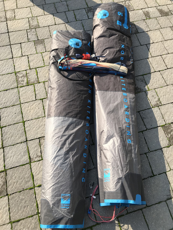 89908DEC-8E8C-4E75-BBAD-DB7ED5952F42