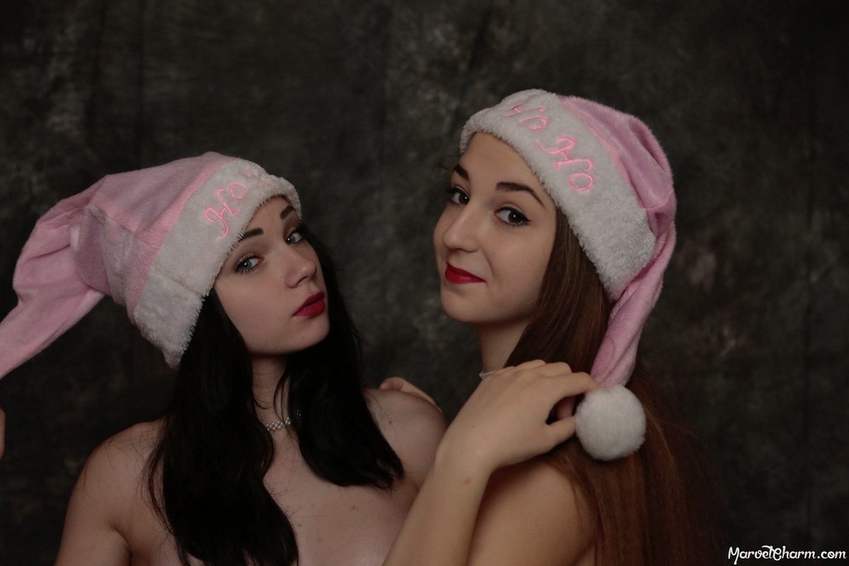 MarvelCharm_Ariana_Karina_Friendship_110