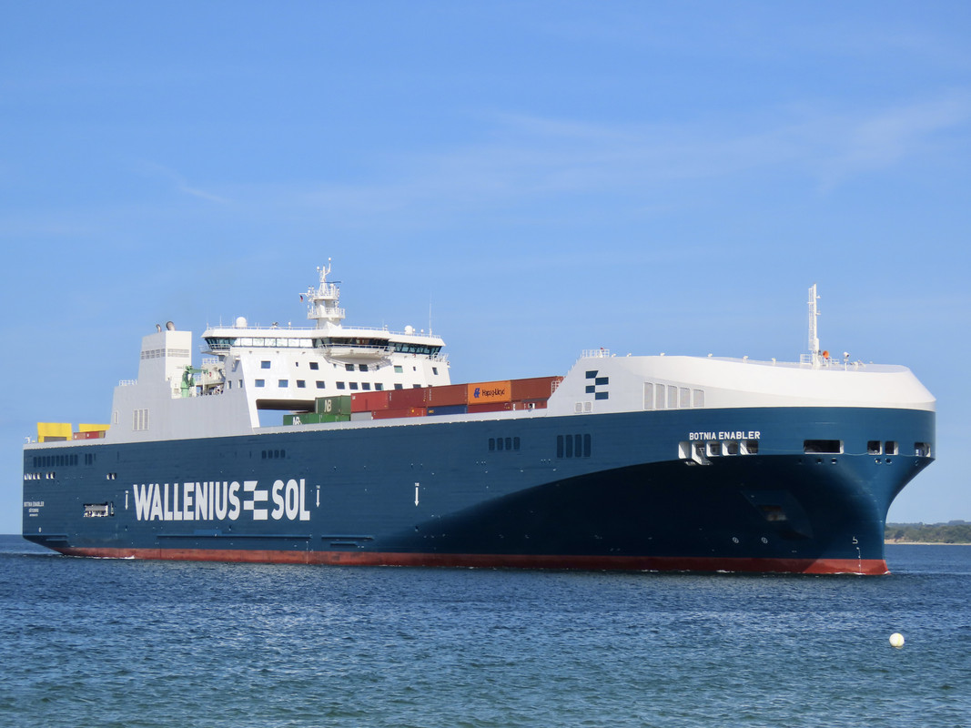 71D1512A-5595-4DF5-88E5-D116D8C3416D