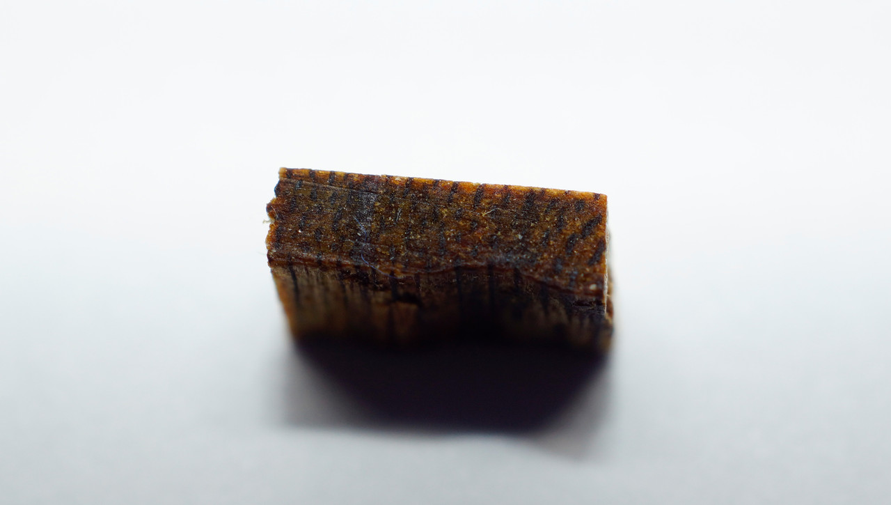 [Ouddict.com] Oud Wood