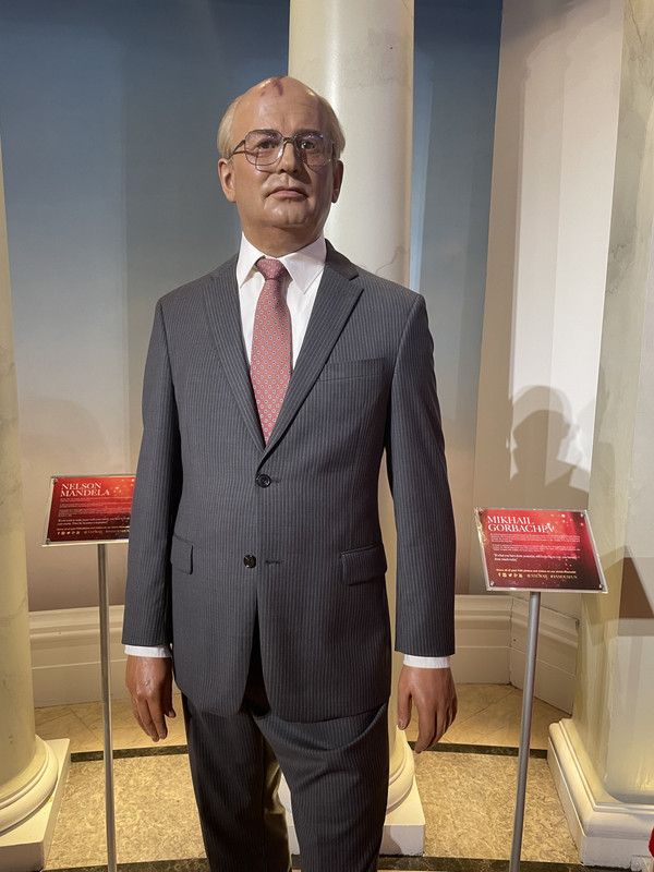 0D4F0DE4-85EB-46BD-8D62-BE03F15E8564