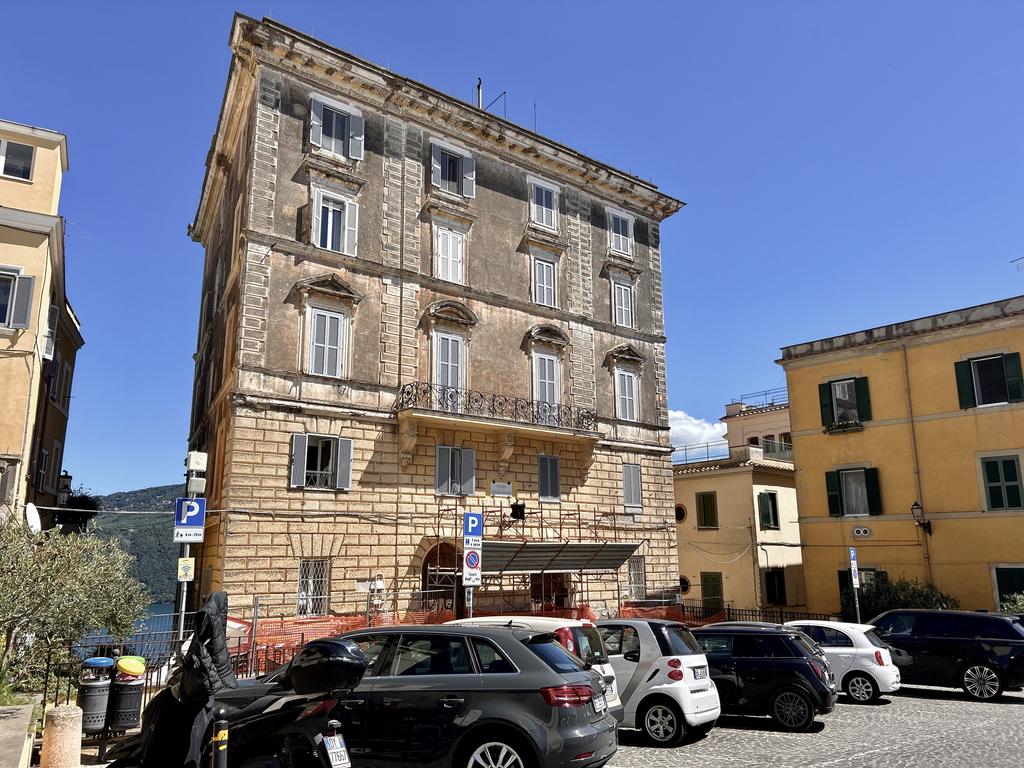 Жаркий сентябрь на побережье Тирренского моря.