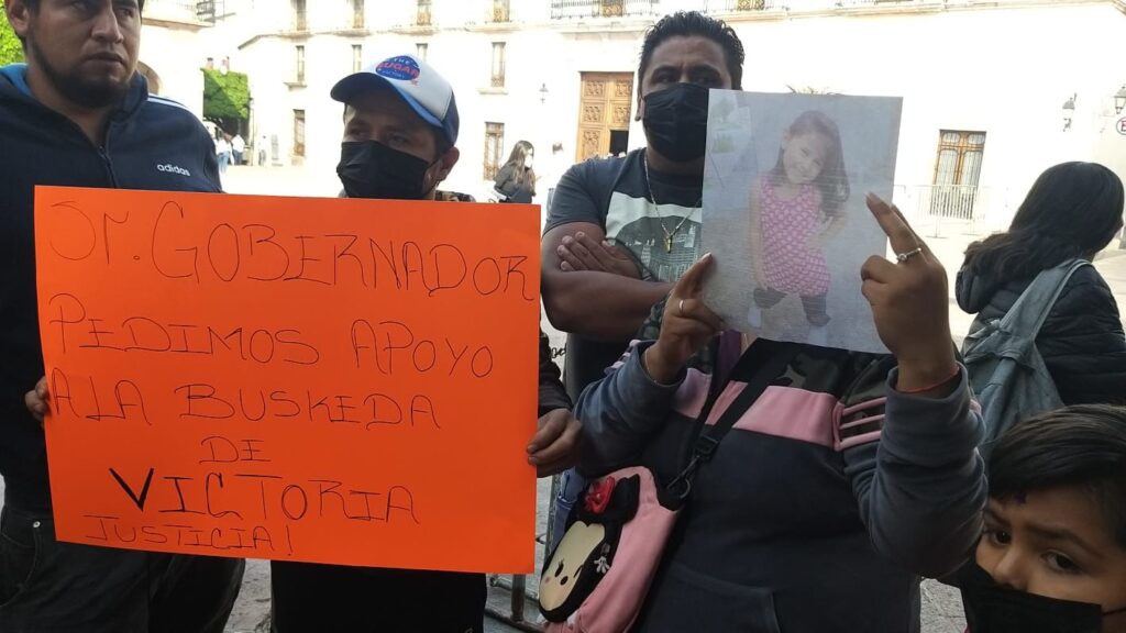 Catean edificio donde vivía Victoria Guadalupe, niña asesinada en Querétaro