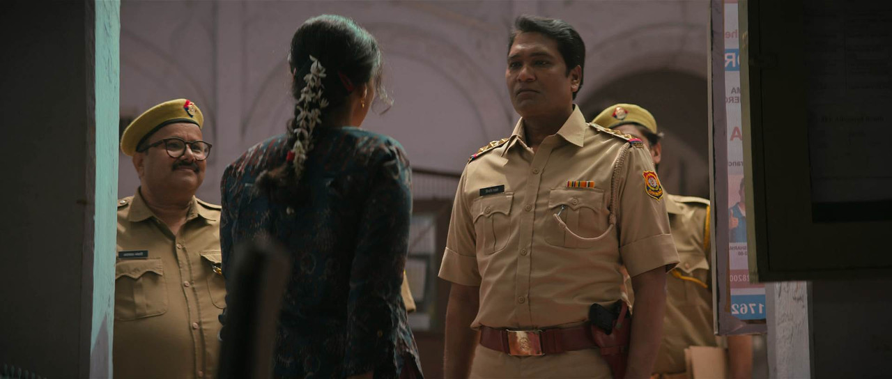 Phir Aayi Hasseen Dillruba 2024 WebRip [Hindi + Tamil + Telugu] 480p, 720p, 1080p ESub Screenshot