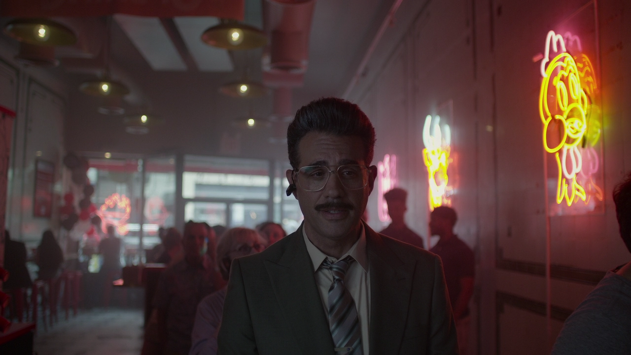 Mr.Robot.S03E01.Modalita.risparmio.energetico.720p.BDRip.ITA.ENG.AC3.x264-BlackBit[screenshot 1]