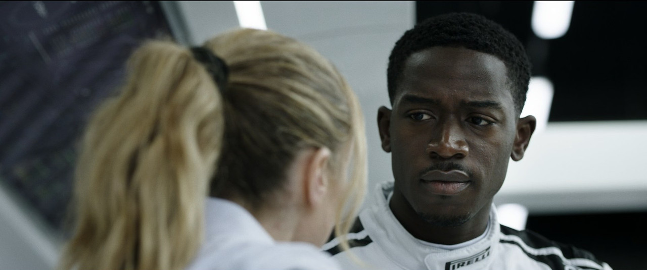 F1- The Movie (2025 1080p BluRay x265 SAMPA).mkv_snapshot_00.16.08.092