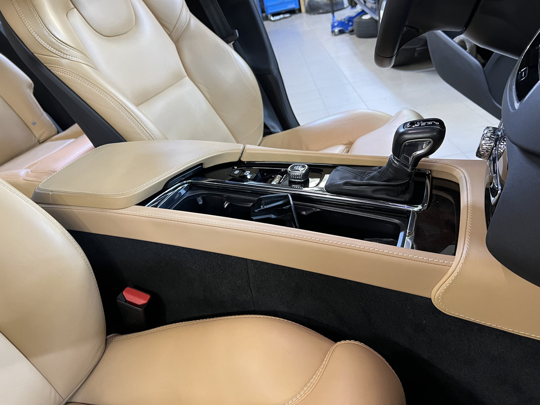 27 XC90, нави, 360, консоль, эйрбаг, рег и пр