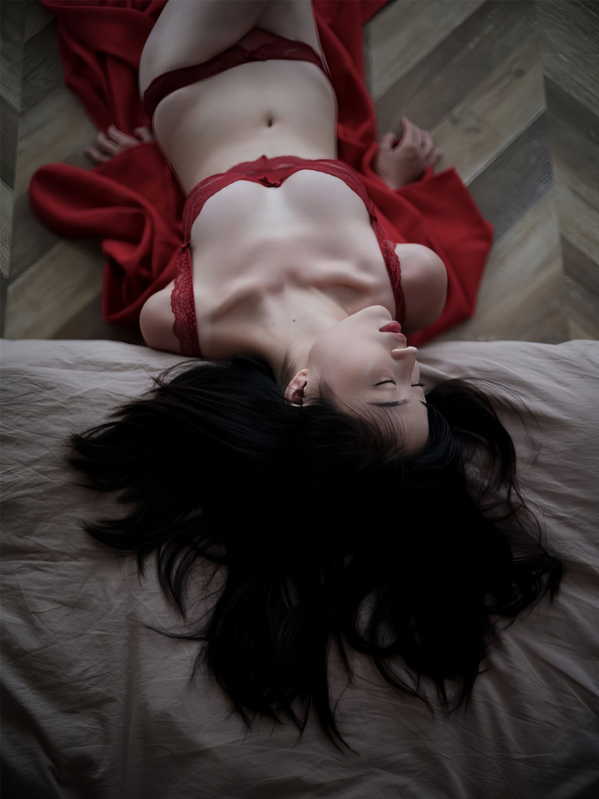 年年nnian 红色主题写真 性感氛围图集插图1