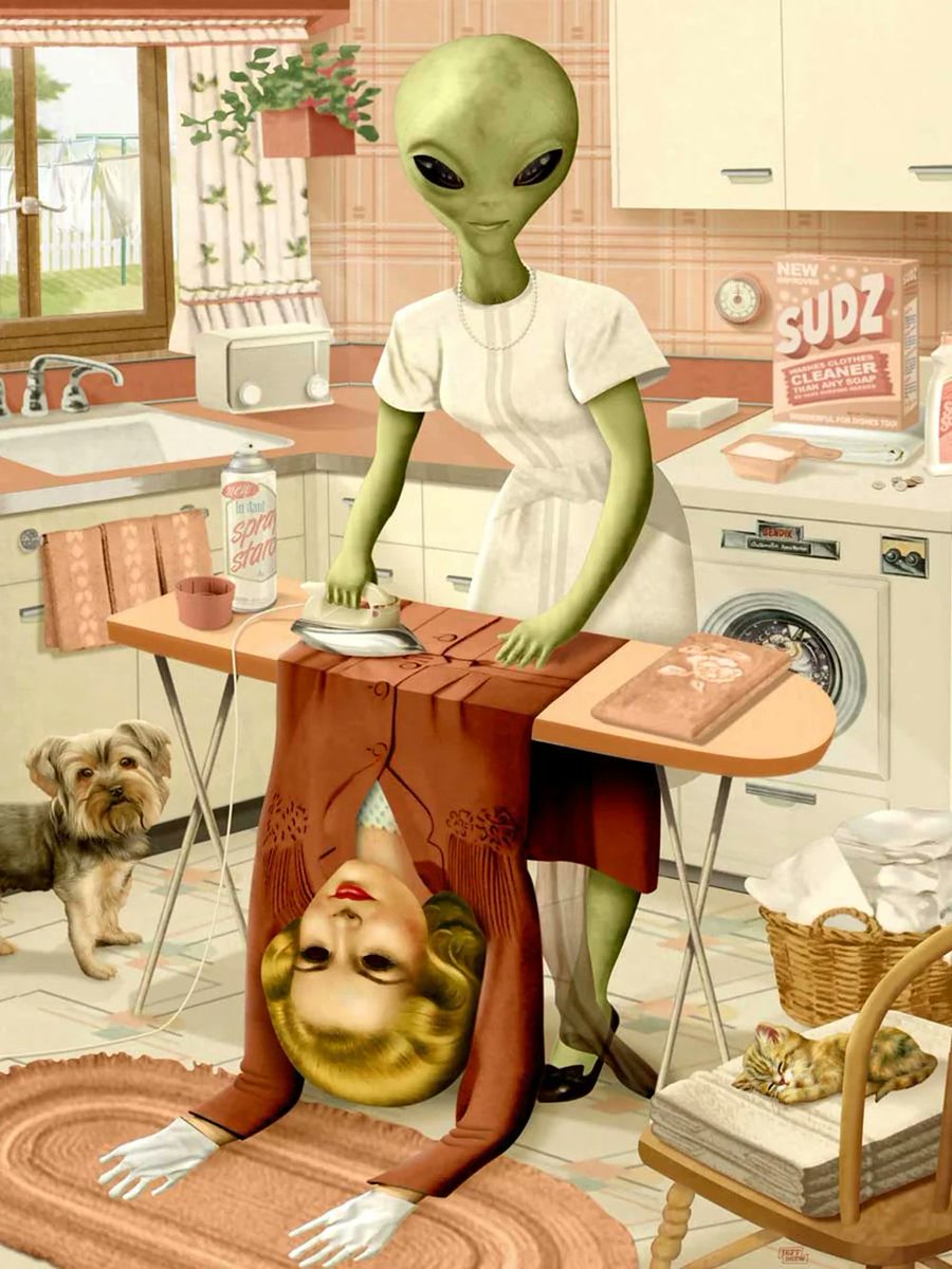 https://i.postimg.cc/SSS4ZWgB/Alien-Ironing-Board.jpg