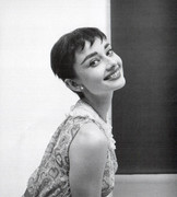 Audrey-Hepburn-me18