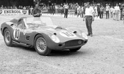  1960 International Championship for Makes - Page 3 60lm10-F250-TRI-60-W-Mairesse-R-Ginther-2