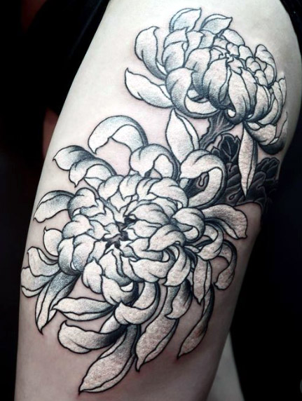 Black-and-white-flower-tattoo 512235 (29)