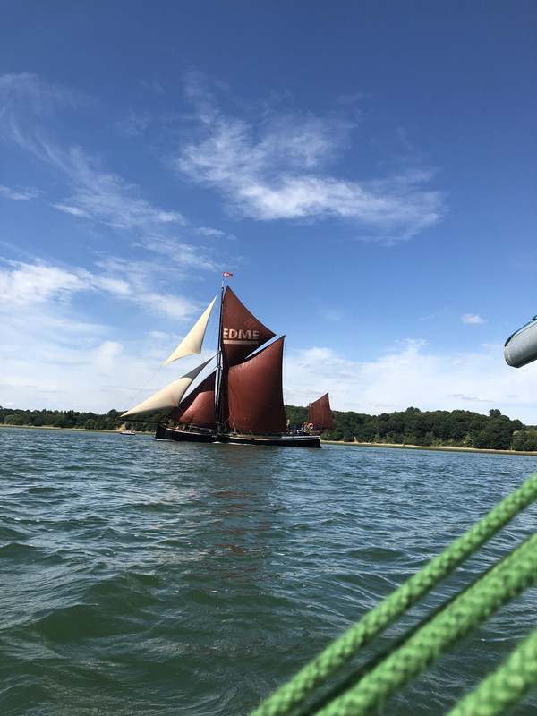 2C4C1F12-5FE4-4116-B737-4D2235B611A1