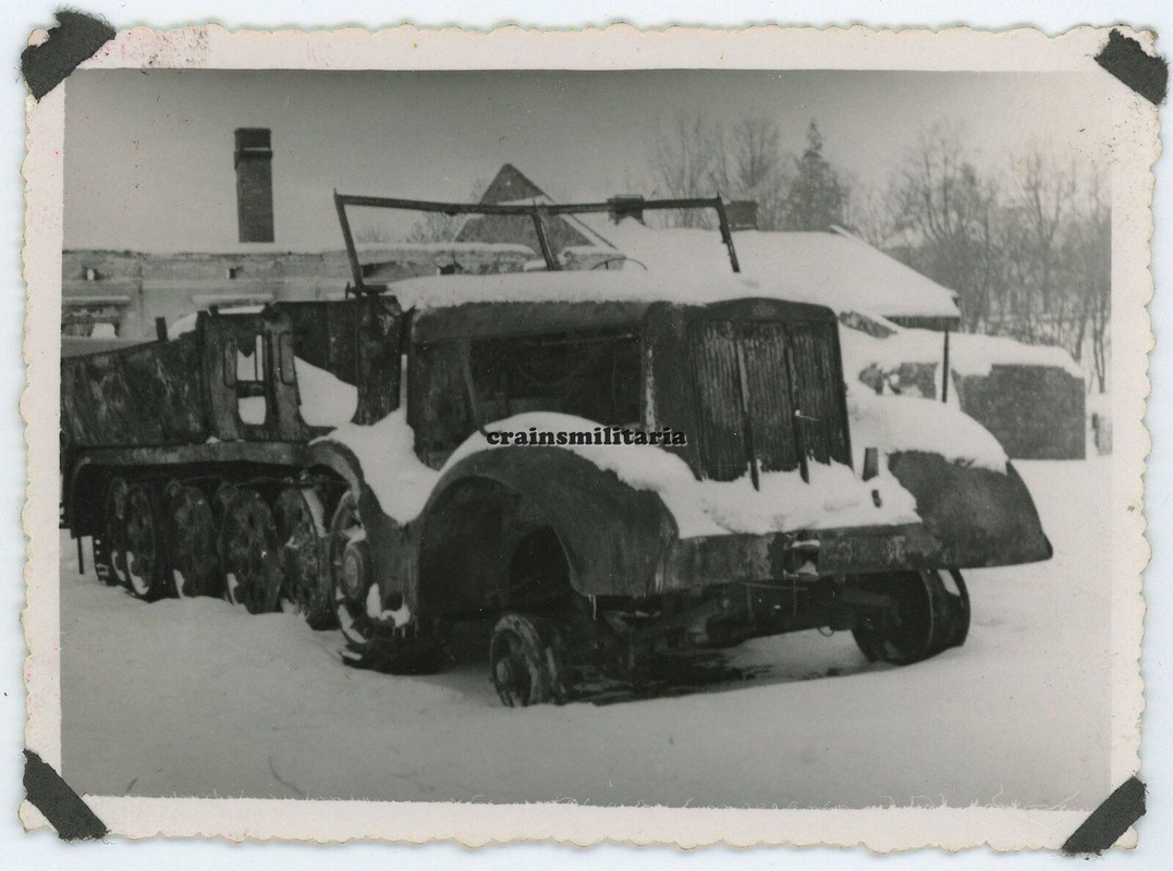 Orig. Foto zerstörte SdKfz Halbkette Zugmaschine vor WARSCHAU Polen 1939